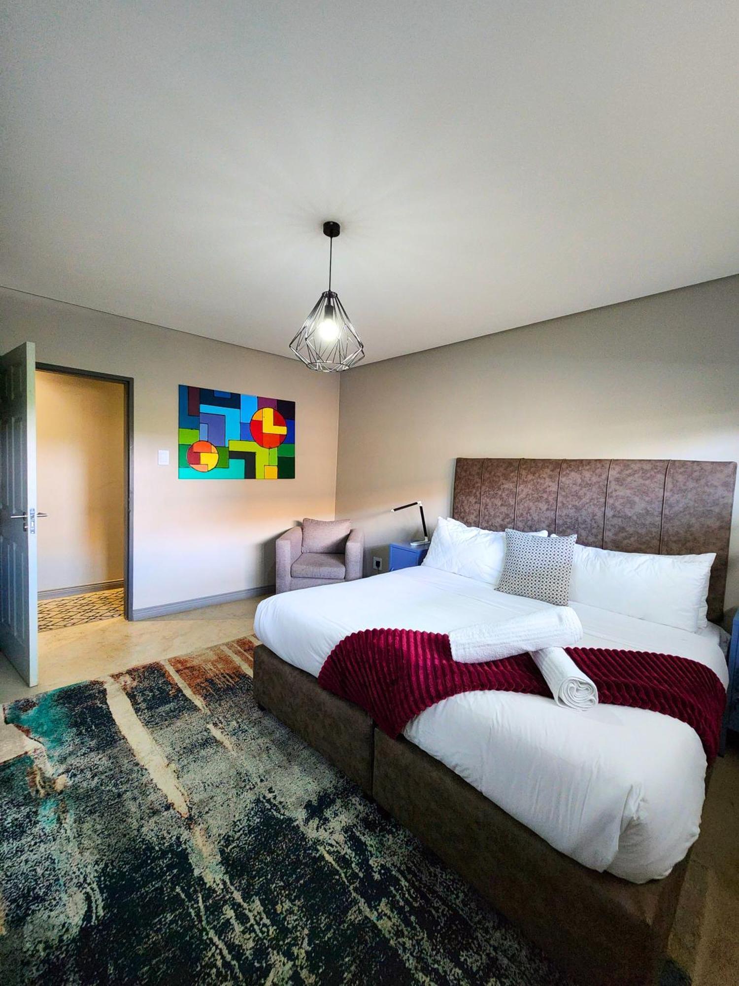 Next To Apartment Hotel Pretoria Exterior photo